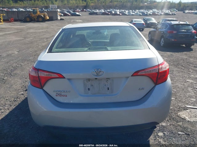 46209754 :رقم المزاد ، 5YFBURHE4JP809428 vin ، 2018 Toyota Corolla Le مزاد بيع