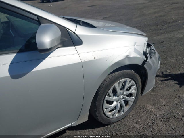 46209754 :رقم المزاد ، 5YFBURHE4JP809428 vin ، 2018 Toyota Corolla Le مزاد بيع