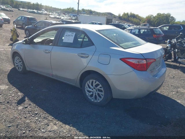 46209754 :رقم المزاد ، 5YFBURHE4JP809428 vin ، 2018 Toyota Corolla Le مزاد بيع