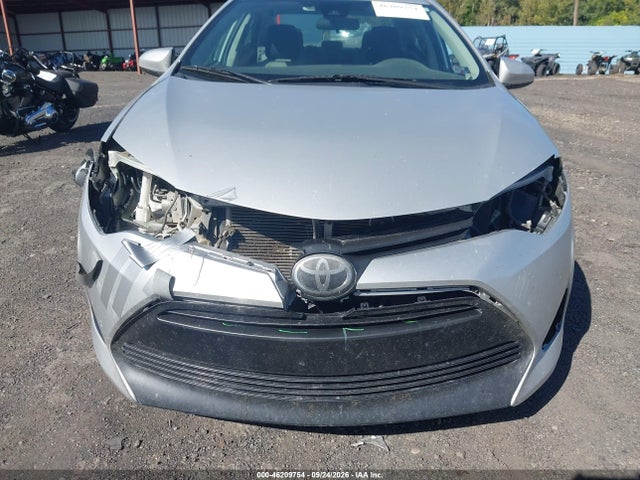 46209754 :رقم المزاد ، 5YFBURHE4JP809428 vin ، 2018 Toyota Corolla Le مزاد بيع