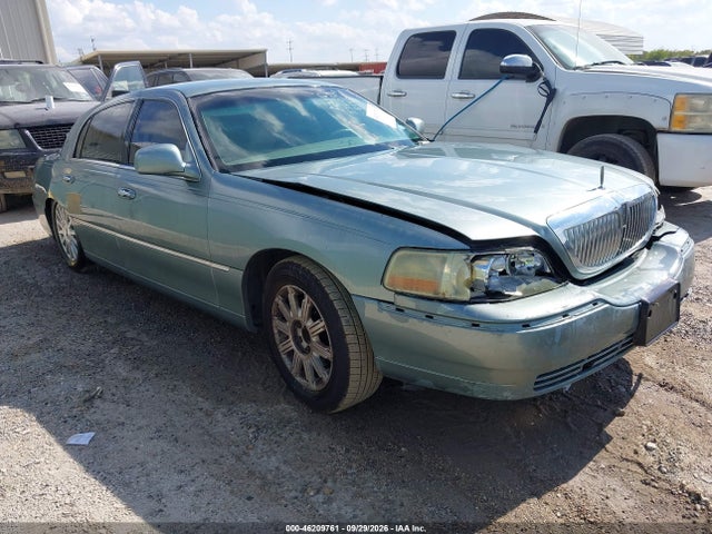 Продаж на аукціоні авто 2004 Lincoln Town Car Signature, vin: 1LNHM81W84Y629131, номер лоту: 46209761