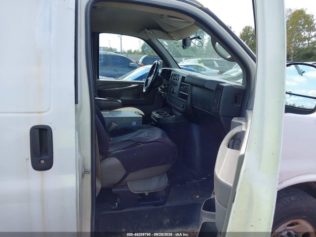 2011 Chevrolet Express 2500 Work Van მანქანა იყიდება აუქციონზე, vin: 1GCWGFCA0B1185726, აუქციონის ნომერი: 46209790