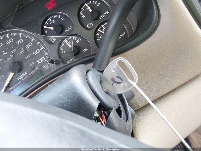 46209873 :رقم المزاد ، 3GKEC16Z12G360308 vin ، 2002 Gmc Yukon Xl 1500 Slt مزاد بيع