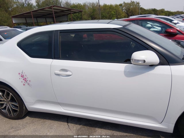 46209993 :رقم المزاد ، JTKJF5C73E3068283 vin ، 2014 Scion Tc مزاد بيع