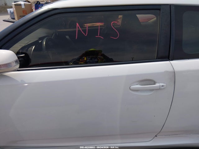 46209993 :رقم المزاد ، JTKJF5C73E3068283 vin ، 2014 Scion Tc مزاد بيع