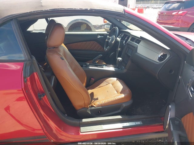 46210136 :رقم المزاد ، 1ZVBP8EN8A5110173 vin ، 2010 Ford Mustang V6 Premium مزاد بيع