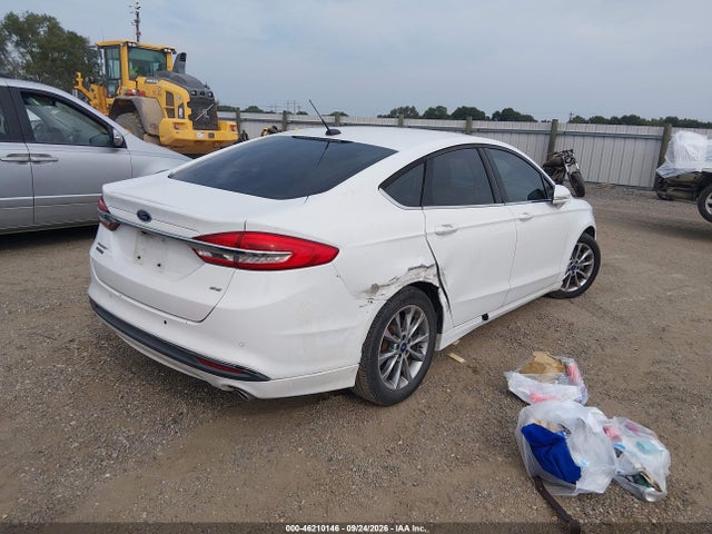 46210146 :رقم المزاد ، 3FA6P0H71HR370351 vin ، 2017 Ford Fusion Se مزاد بيع