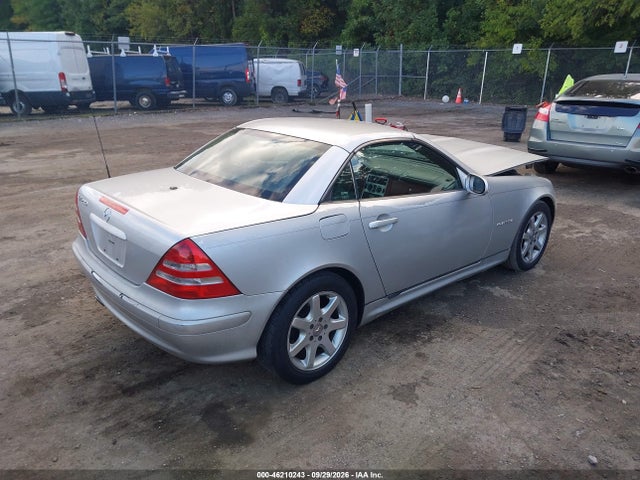 46210243 :رقم المزاد ، WDBKK49F33F280644 vin ، 2003 Mercedes-benz Slk 230 Kompressor مزاد بيع