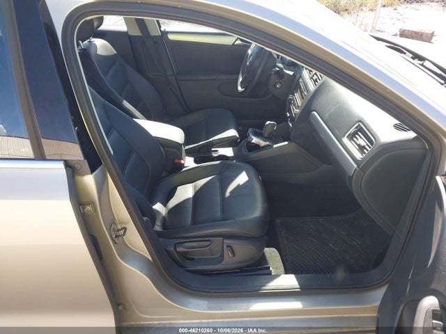 2013 Volkswagen Jetta 2.5l Se მანქანა იყიდება აუქციონზე, vin: 3VWDP7AJXDM308919, აუქციონის ნომერი: 46210260
