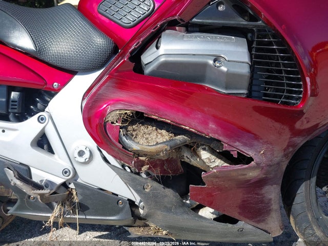 46210296 :رقم المزاد ، JH2SC51095M300803 vin ، 2005 Honda St1300 مزاد بيع