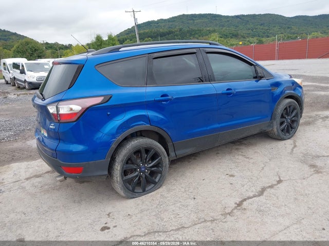 Продаж на аукціоні авто 2017 Ford Escape Se, vin: 1FMCU9GD5HUC06462, номер лоту: 46210354