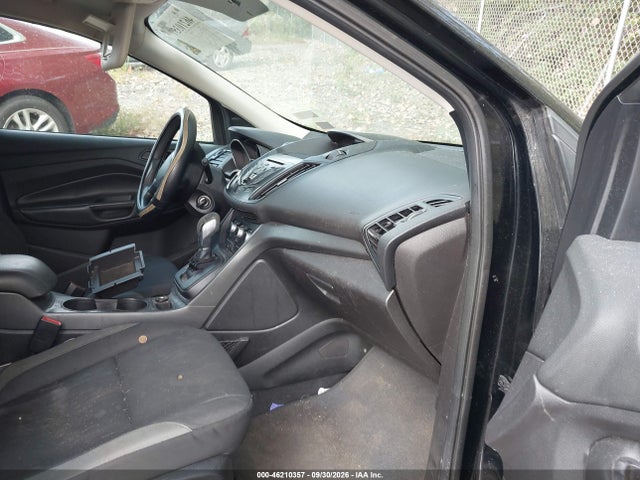 Продажа на аукционе авто 2016 Ford Escape S, vin: 1FMCU0F77GUA72849, номер лота: 46210357