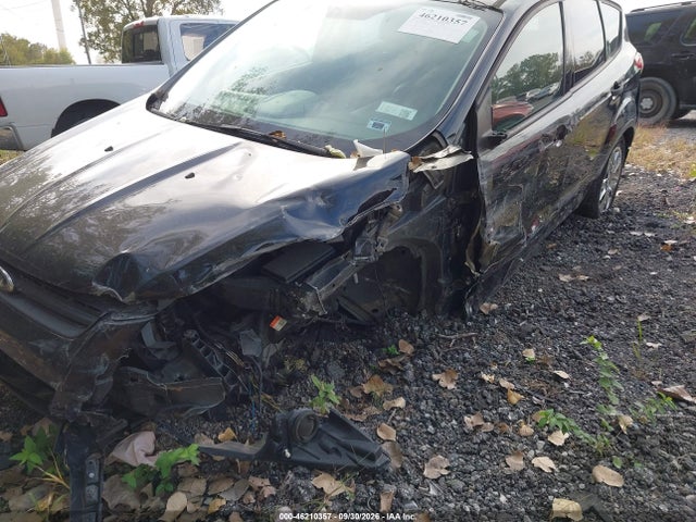 Продажа на аукционе авто 2016 Ford Escape S, vin: 1FMCU0F77GUA72849, номер лота: 46210357