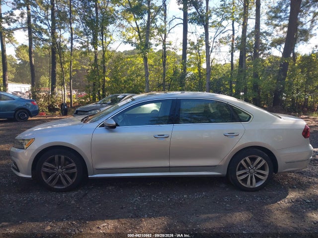 Продаж на аукціоні авто 2017 Volkswagen Passat 1.8t Se, vin: 1VWGT7A30HC077871, номер лоту: 46210562