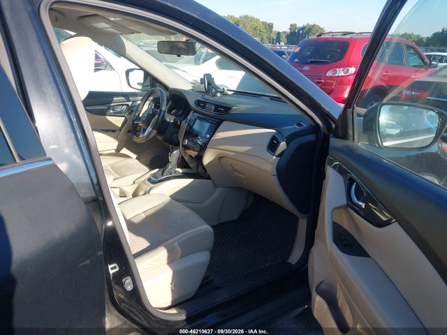 46210627 :رقم المزاد ، JN8AT2MV7HW277786 vin ، 2017 Nissan Rogue Sv مزاد بيع