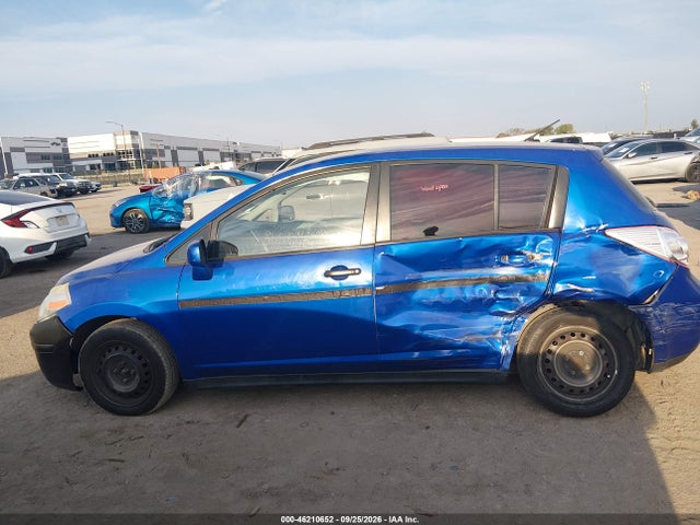 46210652 :رقم المزاد ، 3N1BC1CP6AL466327 vin ، 2010 Nissan Versa 1.8s مزاد بيع