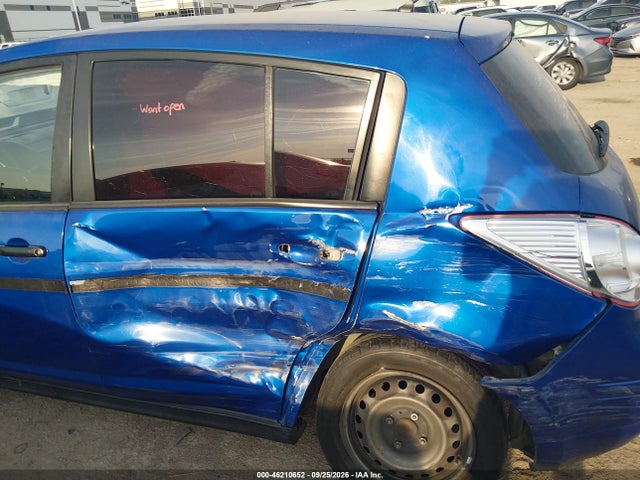 46210652 :رقم المزاد ، 3N1BC1CP6AL466327 vin ، 2010 Nissan Versa 1.8s مزاد بيع