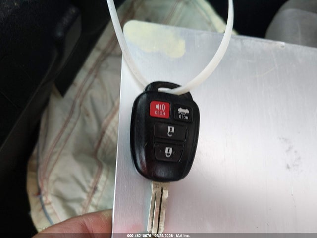 2015 Toyota Corolla Le მანქანა იყიდება აუქციონზე, vin: 2T1BURHE3FC394786, აუქციონის ნომერი: 46210679