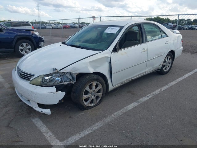 46210699 :رقم المزاد ، 4T1BE32K75U553301 vin ، 2005 Toyota Camry Xle مزاد بيع