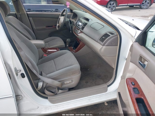 46210699 :رقم المزاد ، 4T1BE32K75U553301 vin ، 2005 Toyota Camry Xle مزاد بيع