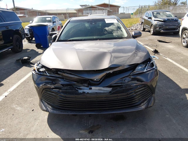 2019 Toyota Camry Hybrid Le მანქანა იყიდება აუქციონზე, vin: 4T1B31HK0KU515096, აუქციონის ნომერი: 46210742