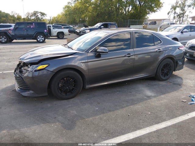 2019 Toyota Camry Hybrid Le მანქანა იყიდება აუქციონზე, vin: 4T1B31HK0KU515096, აუქციონის ნომერი: 46210742