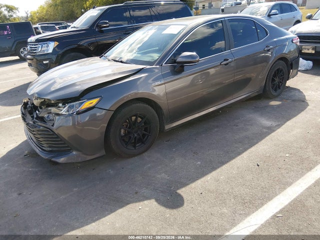 2019 Toyota Camry Hybrid Le მანქანა იყიდება აუქციონზე, vin: 4T1B31HK0KU515096, აუქციონის ნომერი: 46210742