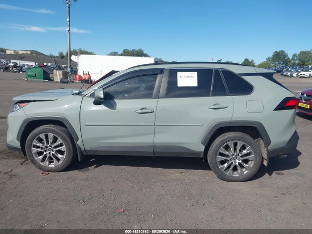 Продаж на аукціоні авто 2020 Toyota Rav4 Xle Premium, vin: 2T3A1RFV1LW112136, номер лоту: 46210862