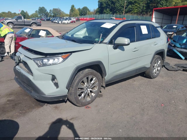 Продаж на аукціоні авто 2020 Toyota Rav4 Xle Premium, vin: 2T3A1RFV1LW112136, номер лоту: 46210862