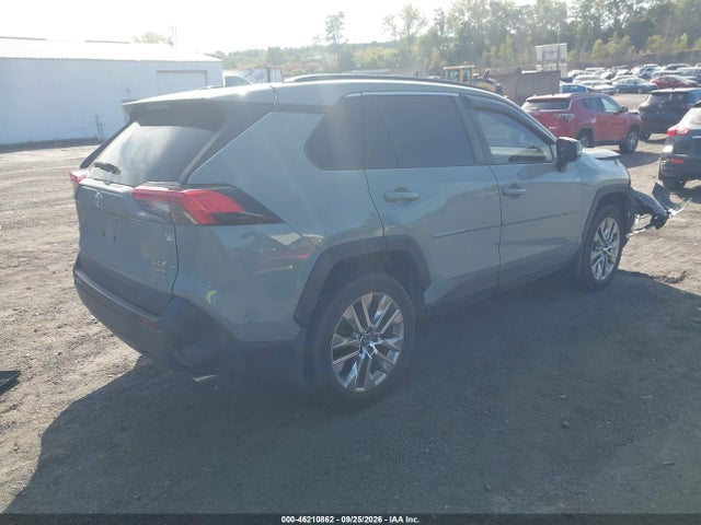 Продаж на аукціоні авто 2020 Toyota Rav4 Xle Premium, vin: 2T3A1RFV1LW112136, номер лоту: 46210862