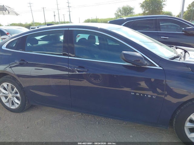1G1ZD5ST2SF137241 Chevrolet Malibu Fwd 1lt