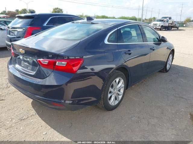 1G1ZD5ST2SF137241 Chevrolet Malibu Fwd 1lt