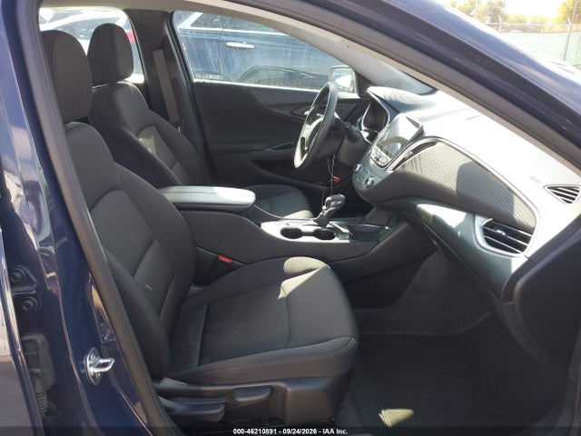1G1ZD5ST2SF137241 Chevrolet Malibu Fwd 1lt