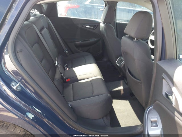1G1ZD5ST2SF137241 Chevrolet Malibu Fwd 1lt