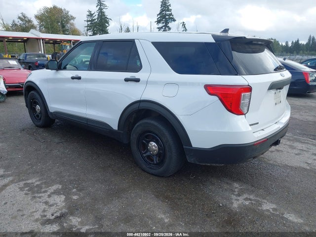 Ford Police Interceptor Utility 2021 1FM5K8AW2MNA20224 Image 3