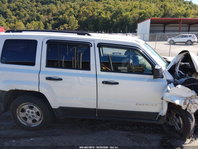 46210975 :رقم المزاد ، 1C4NJRBB2GD690410 vin ، 2016 Jeep Patriot Sport مزاد بيع
