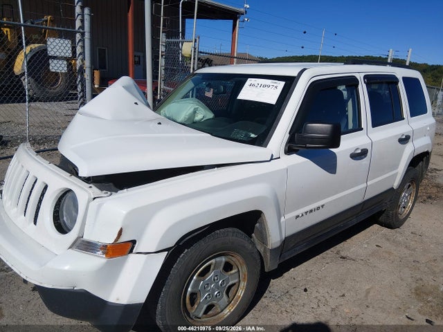 46210975 :رقم المزاد ، 1C4NJRBB2GD690410 vin ، 2016 Jeep Patriot Sport مزاد بيع