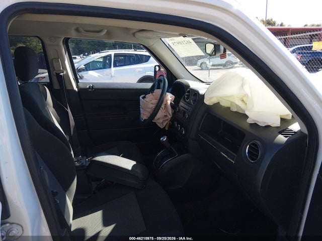 46210975 :رقم المزاد ، 1C4NJRBB2GD690410 vin ، 2016 Jeep Patriot Sport مزاد بيع
