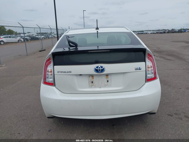 Toyota Prius Three 2014 JTDKN3DU8E1755553 Image 17