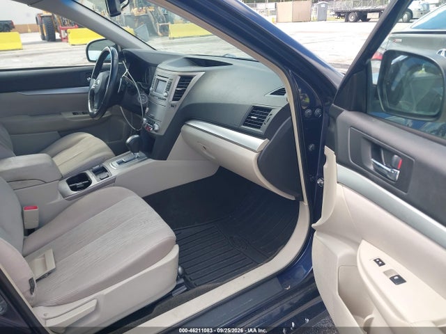 2014 Subaru Legacy 2.5i Premium მანქანა იყიდება აუქციონზე, vin: 4S3BMCC60E3026263, აუქციონის ნომერი: 46211083