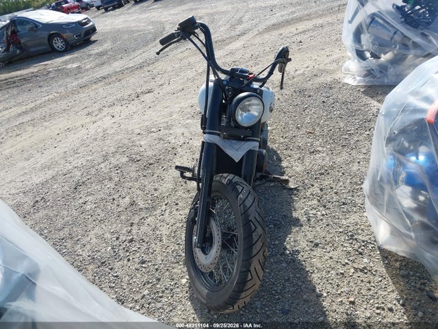 JH2RC5375KK900671 Honda Vt750 C2b