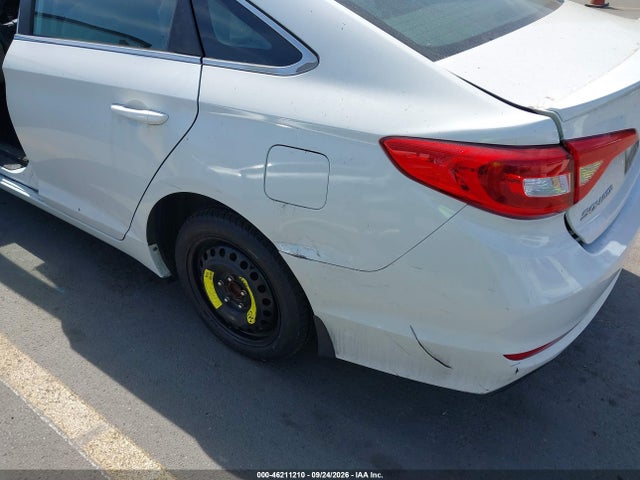 Продаж на аукціоні авто 2015 Hyundai Sonata 2.4l Se, vin: 5NPE24AF9FH057562, номер лоту: 46211210