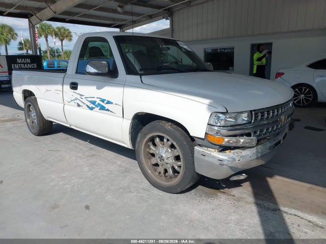 46211281 :رقم المزاد ، 1GCEC14T0YE338178 vin ، 2000 Chevrolet Silverado 1500 مزاد بيع