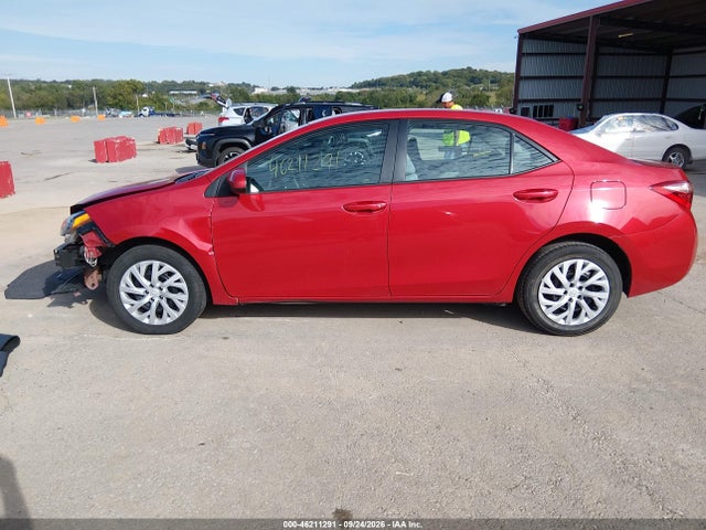 46211291 :رقم المزاد ، 5YFBURHE5JP760725 vin ، 2018 Toyota Corolla Le مزاد بيع