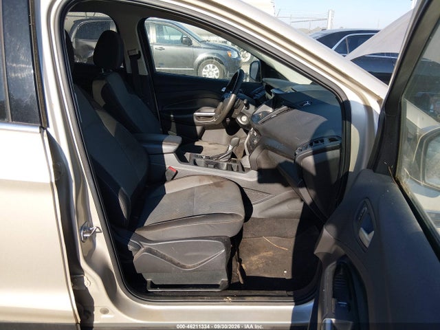 Продажа на аукционе авто 2017 Ford Escape Se, vin: 1FMCU0GD0HUD94657, номер лота: 46211334
