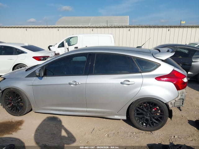Ford FOCUS ST 2014 1FADP3L94EL127760 Image 15