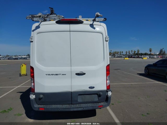 Ford Transit-250 2018 1FTYR2CM9JKB51072 Image 17