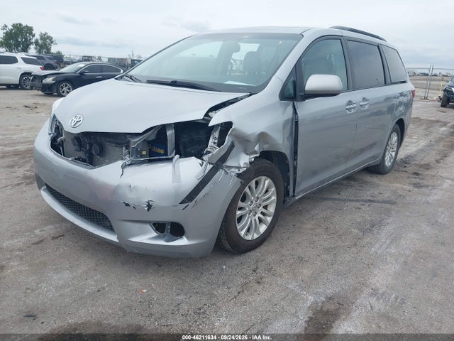 Продажа на аукционе авто 2016 Toyota Sienna Xle 8 Passenger, vin: 5TDYK3DC9GS755674, номер лота: 46211634