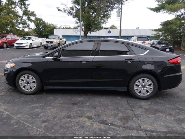 46211839 :رقم المزاد ، 3FA6P0G74LR196740 vin ، 2020 Ford Fusion S مزاد بيع