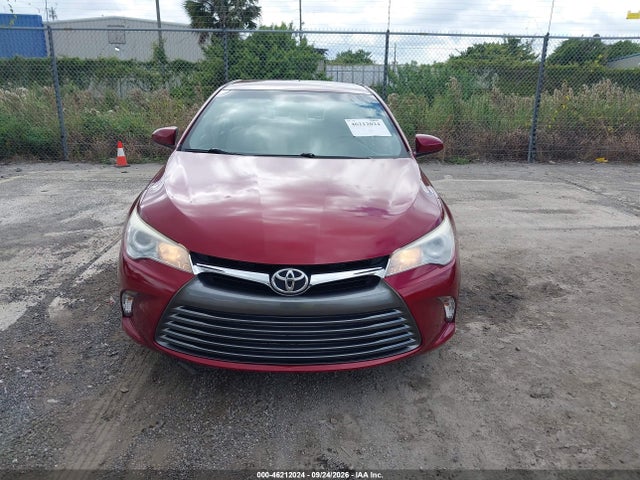 46212024 :رقم المزاد ، 4T1BF1FK1HU748567 vin ، 2017 Toyota Camry Le مزاد بيع